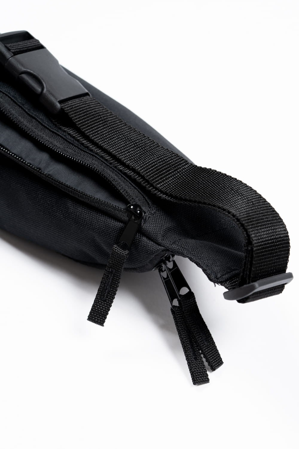 Nerka classic black