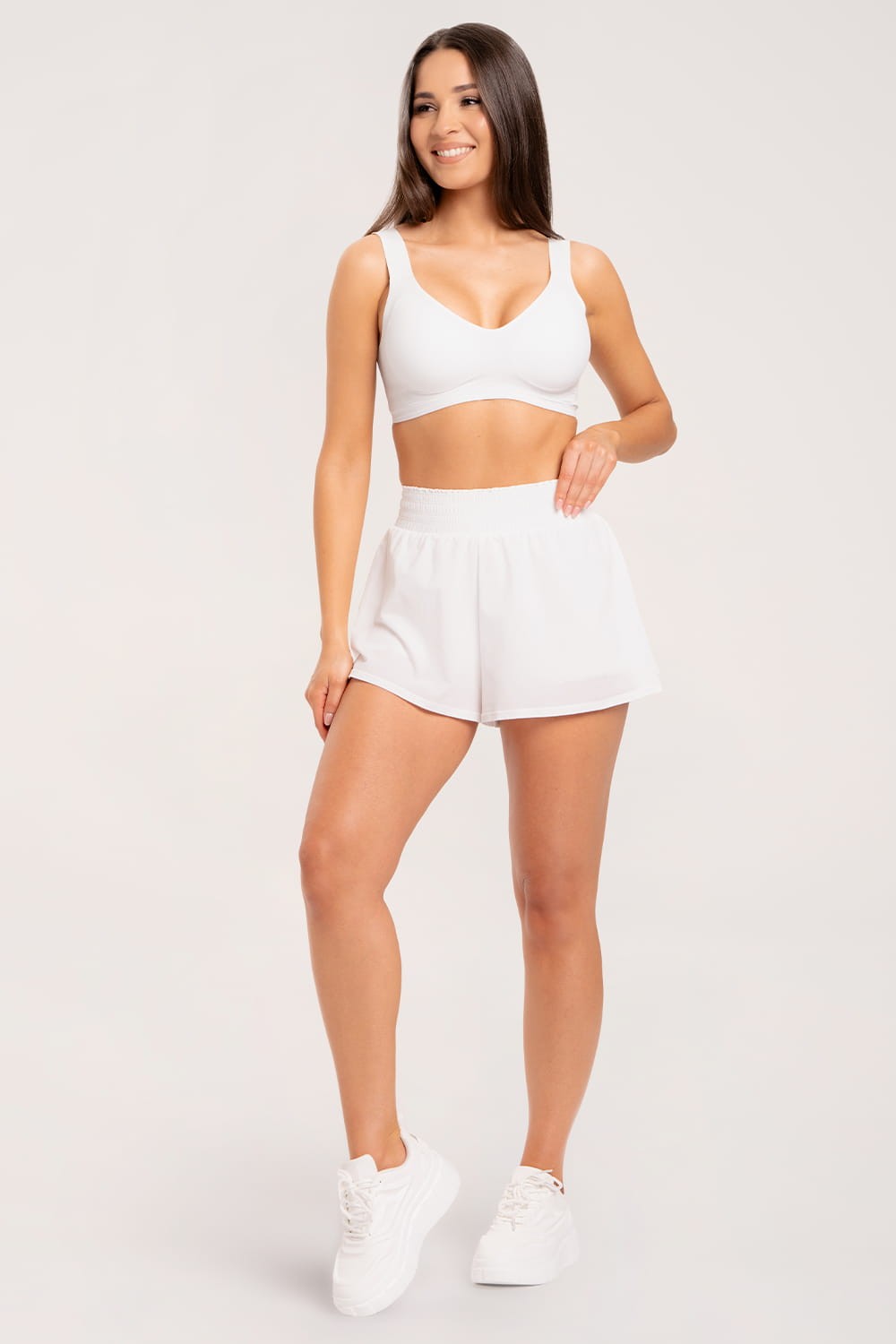 Spodenki Court white