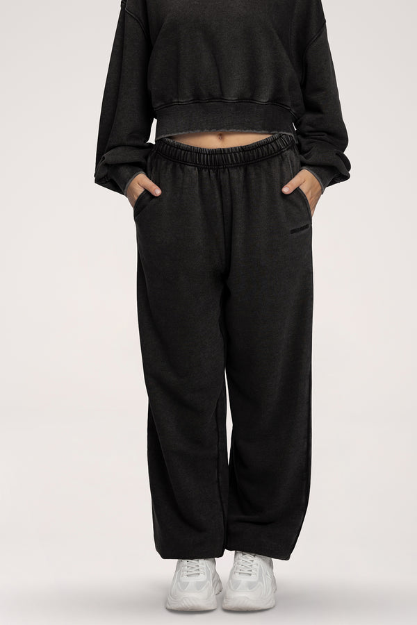 Spodnie dresowe ze ściągaczem Easy black