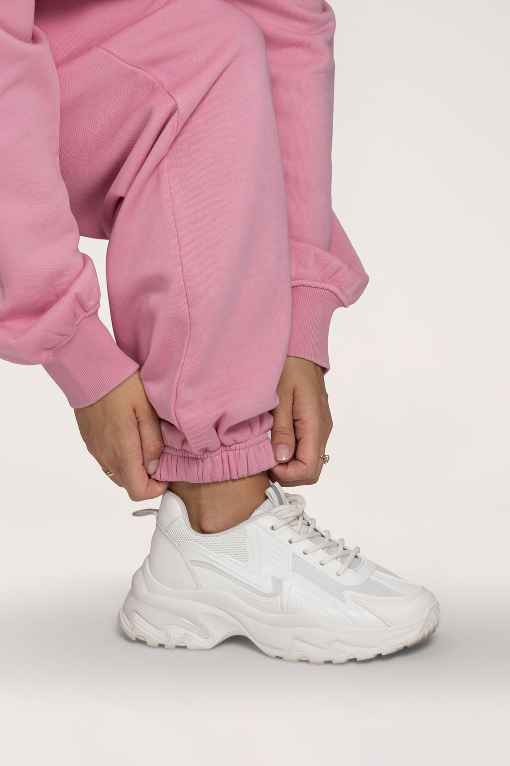 Spodnie dresowe ze ściągaczem Easy light pink