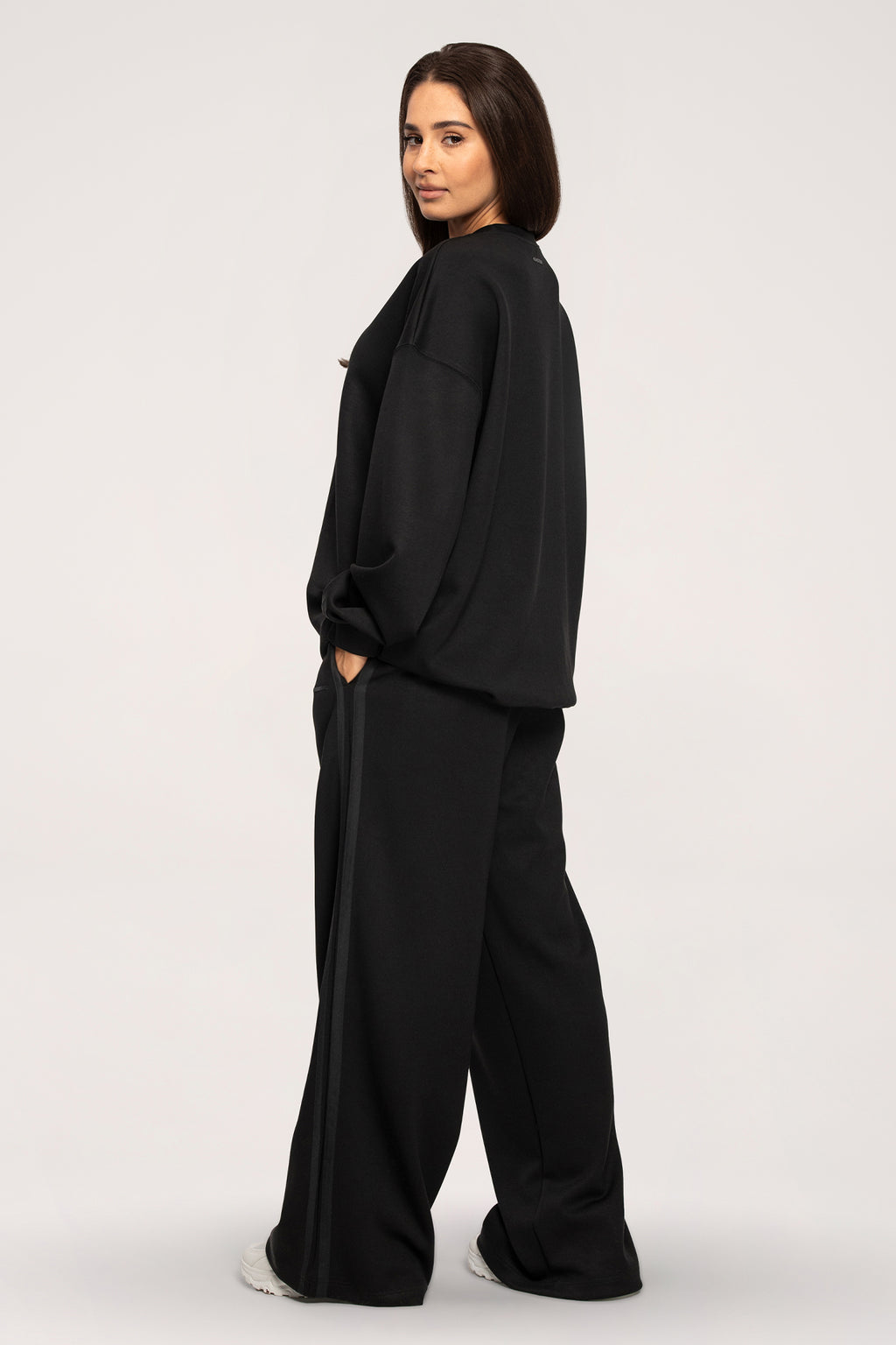 Spodnie dresowe oversize UN1FORM black