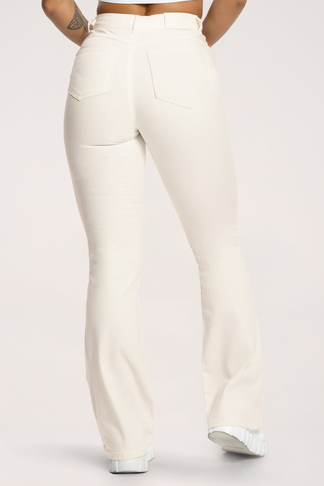 Jeansy dzwony perfect slim off white