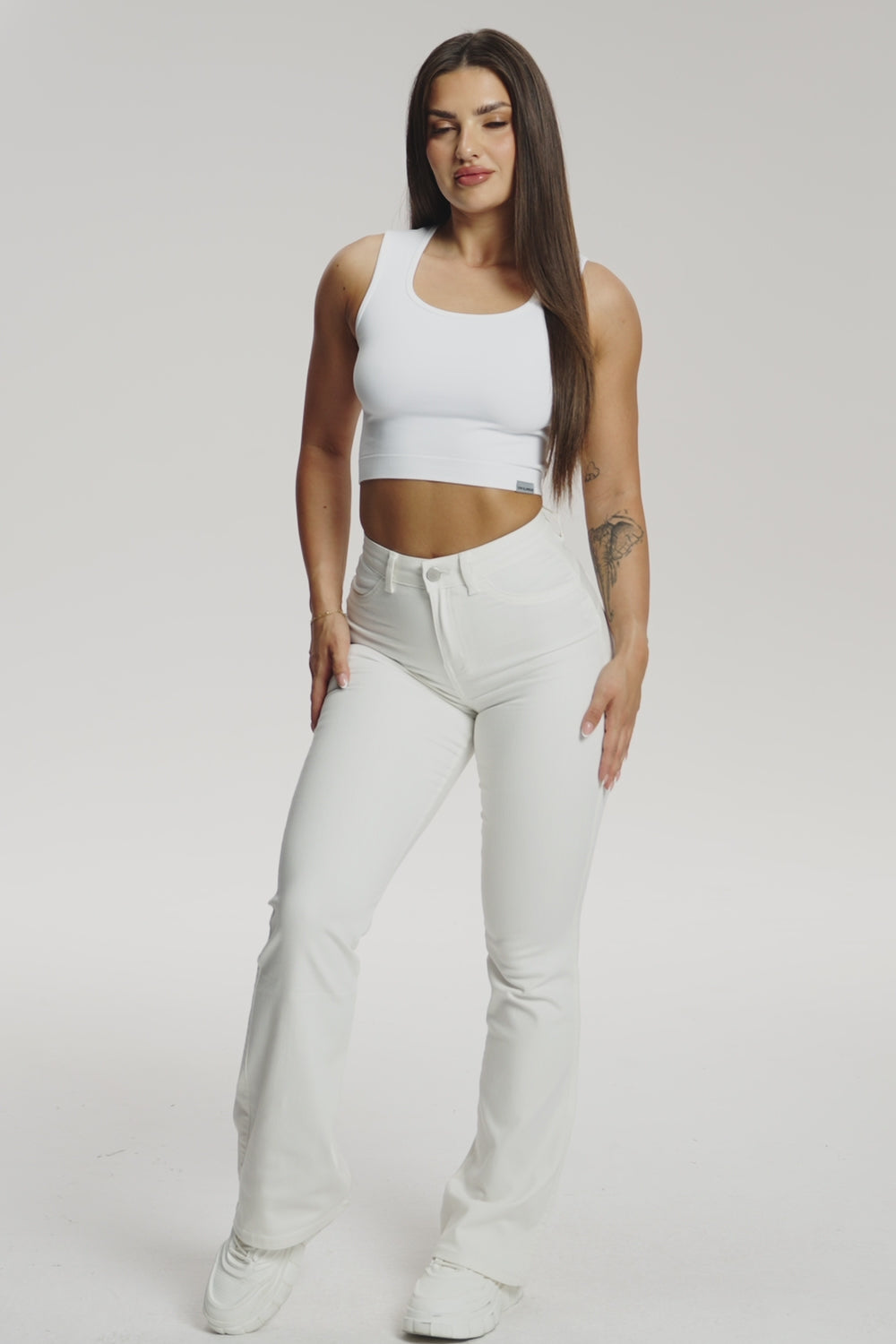 Jeansy dzwony perfect slim off white
