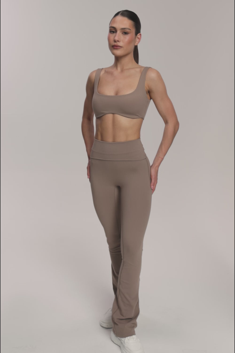 Dzwony pilates era warm beige